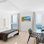 Ocean Vistas 24 Hotel