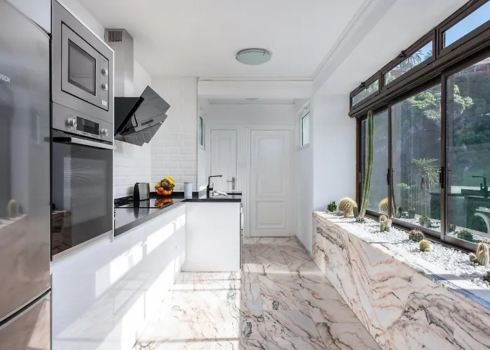 Ocean Vistas 24 Hotel 4*